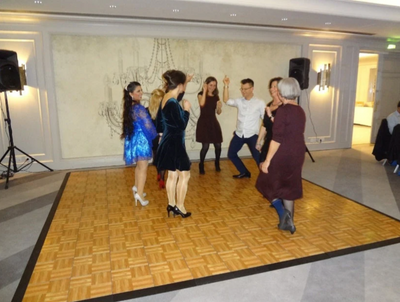 Step Into Summer: Create the Ultimate Outdoor Dance Floor Experience