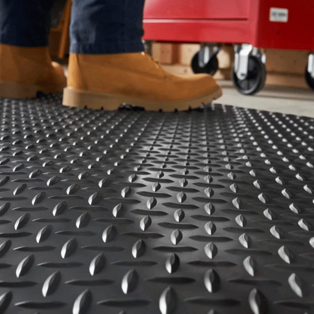 Diamond Plate Conductive Anti-Fatigue Mat with Ground Cord