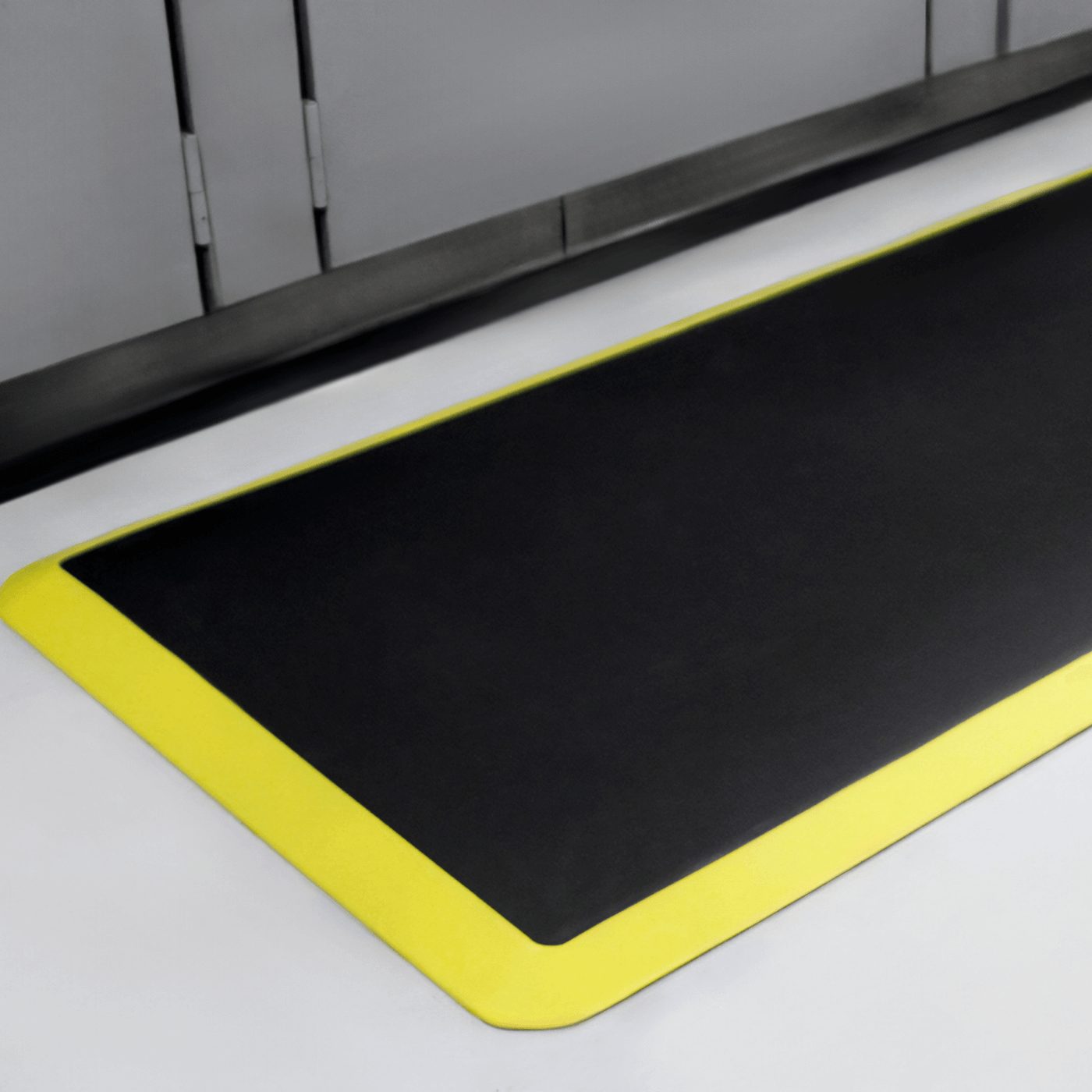 Smart Step Supreme with Yellow Safety Border