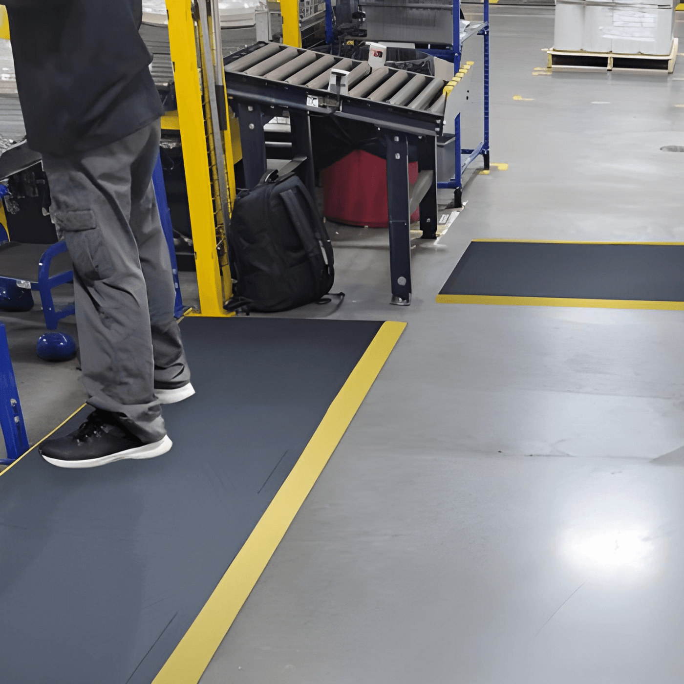 Smart Step Supreme with Yellow Safety Border